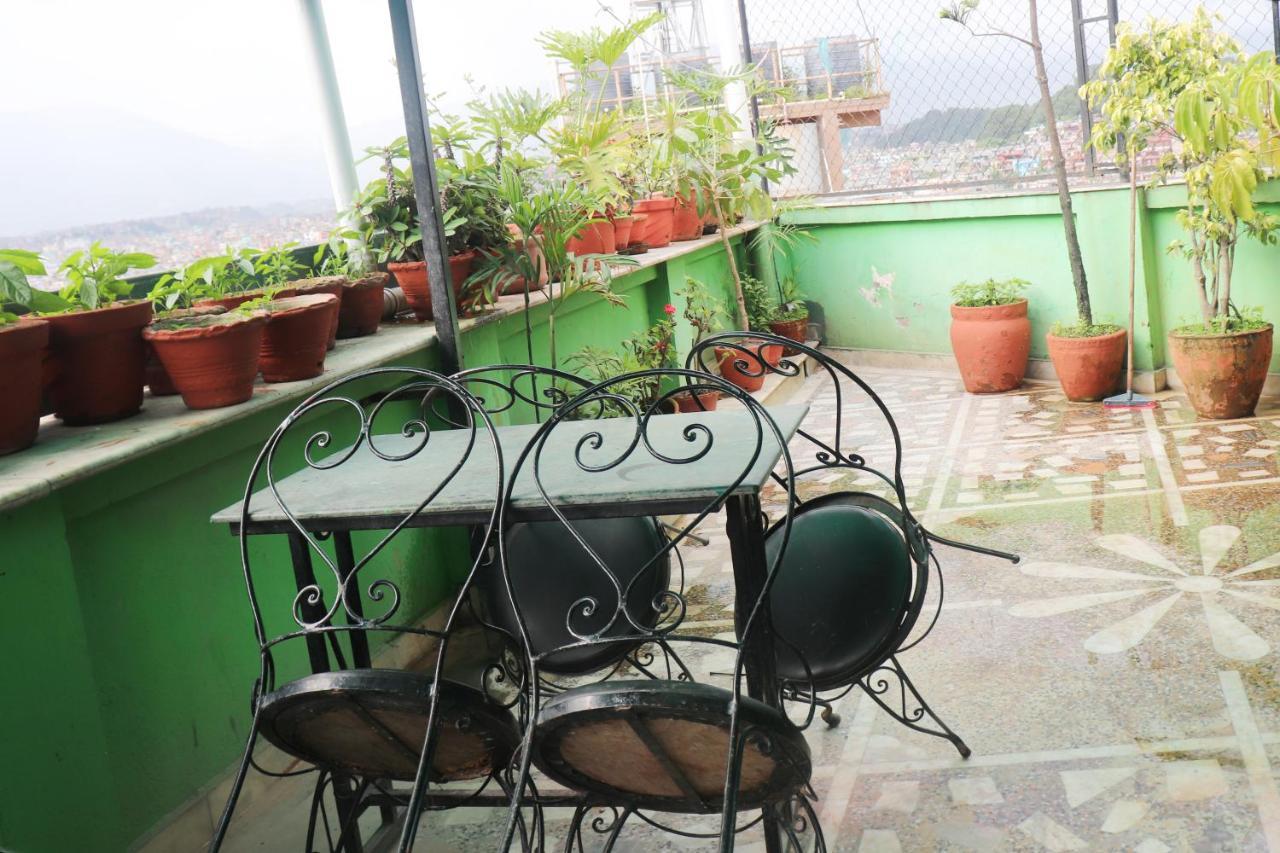 Simrika Homes Bed And Breakfast Catmandu Exterior foto